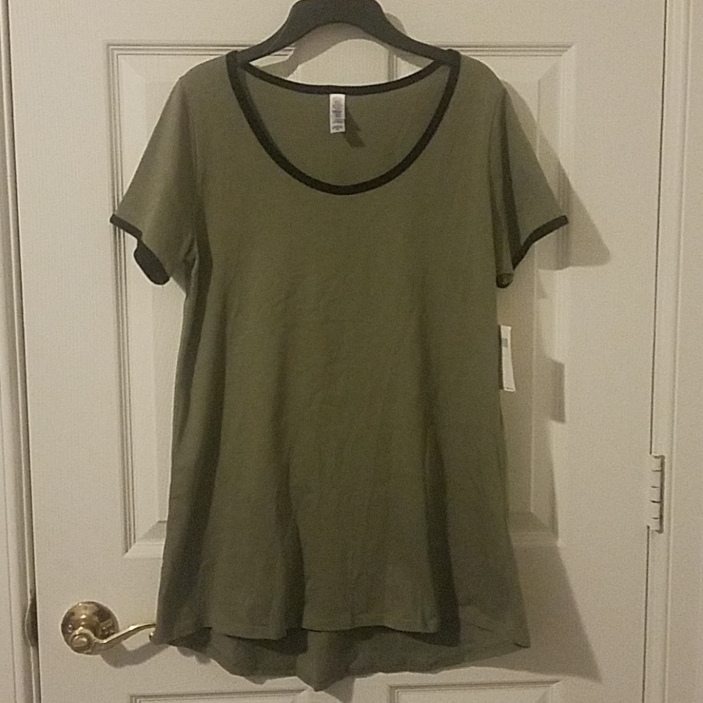 Lularoe XS Classic Tee